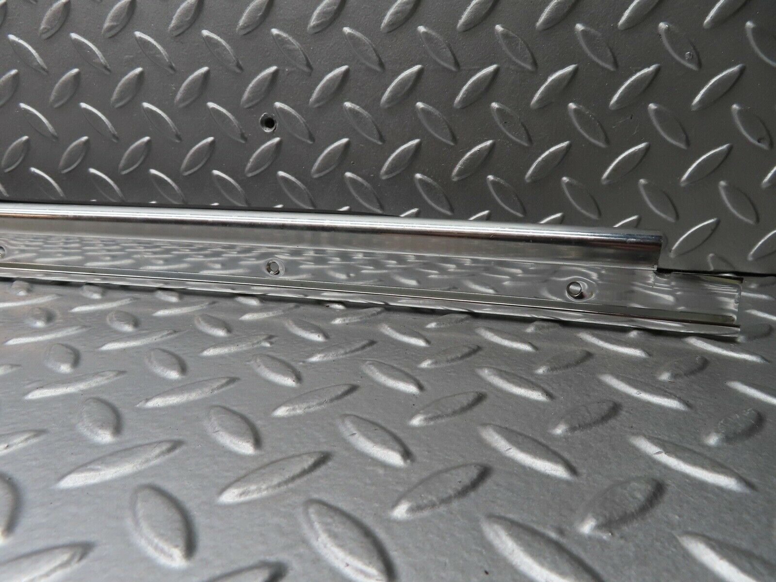 20954 Mercedes-Benz W114 250CE Coupe Roof Chrome Moulding Trim Right Side