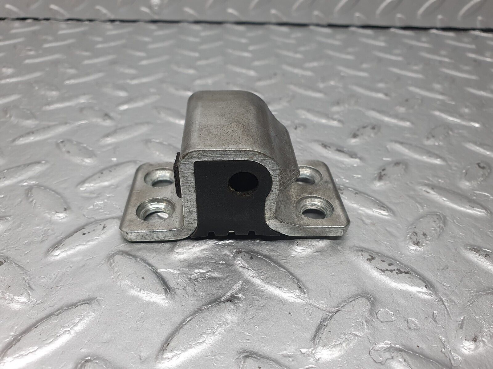 40913 Mercedes-Benz W126 300SE Door Lock Latch Right Side