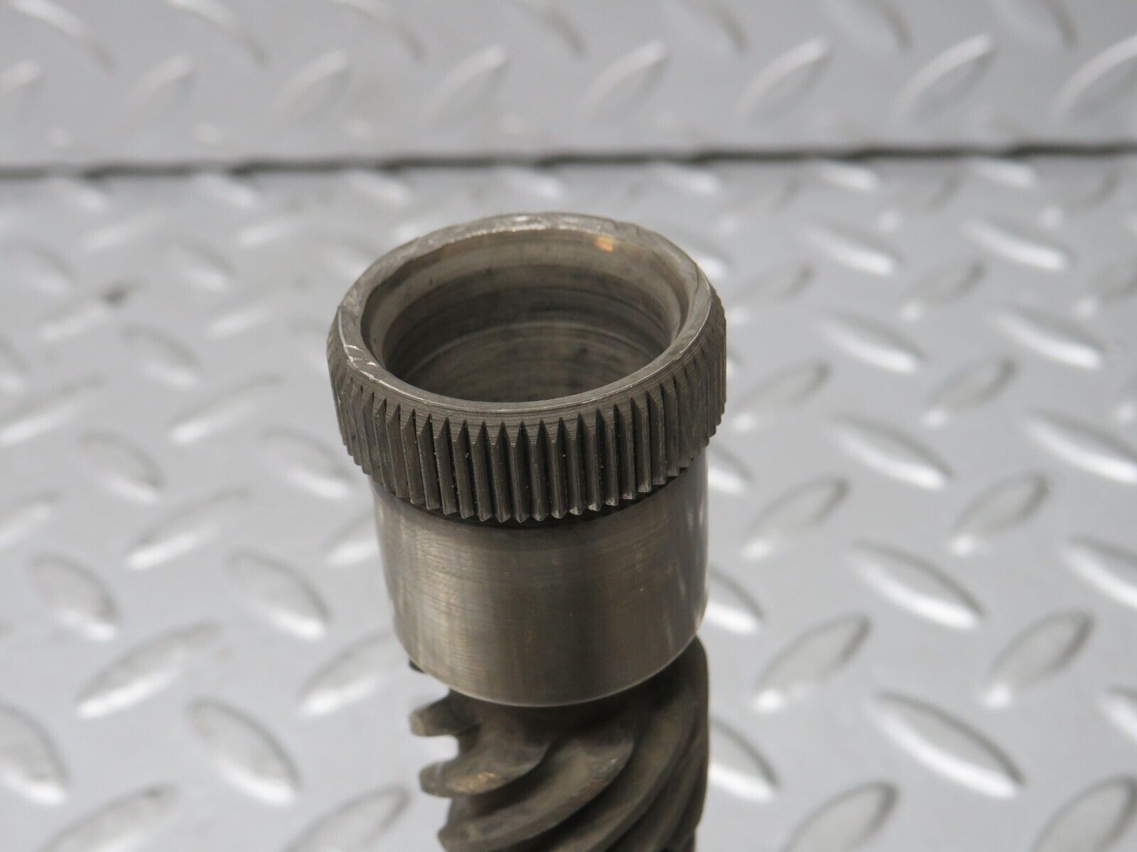 32905 Mercedes-Benz W123 300D Intermediate Shaft Gear