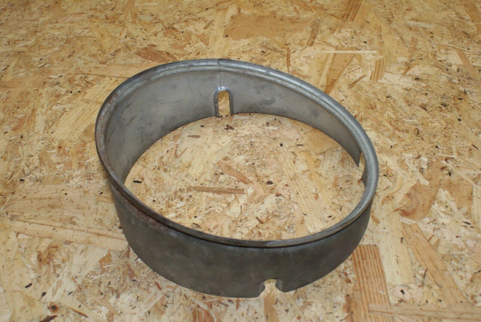 2297 Mercedes-Benz W105 219 PONTON Headlight Ornament Ring Trim