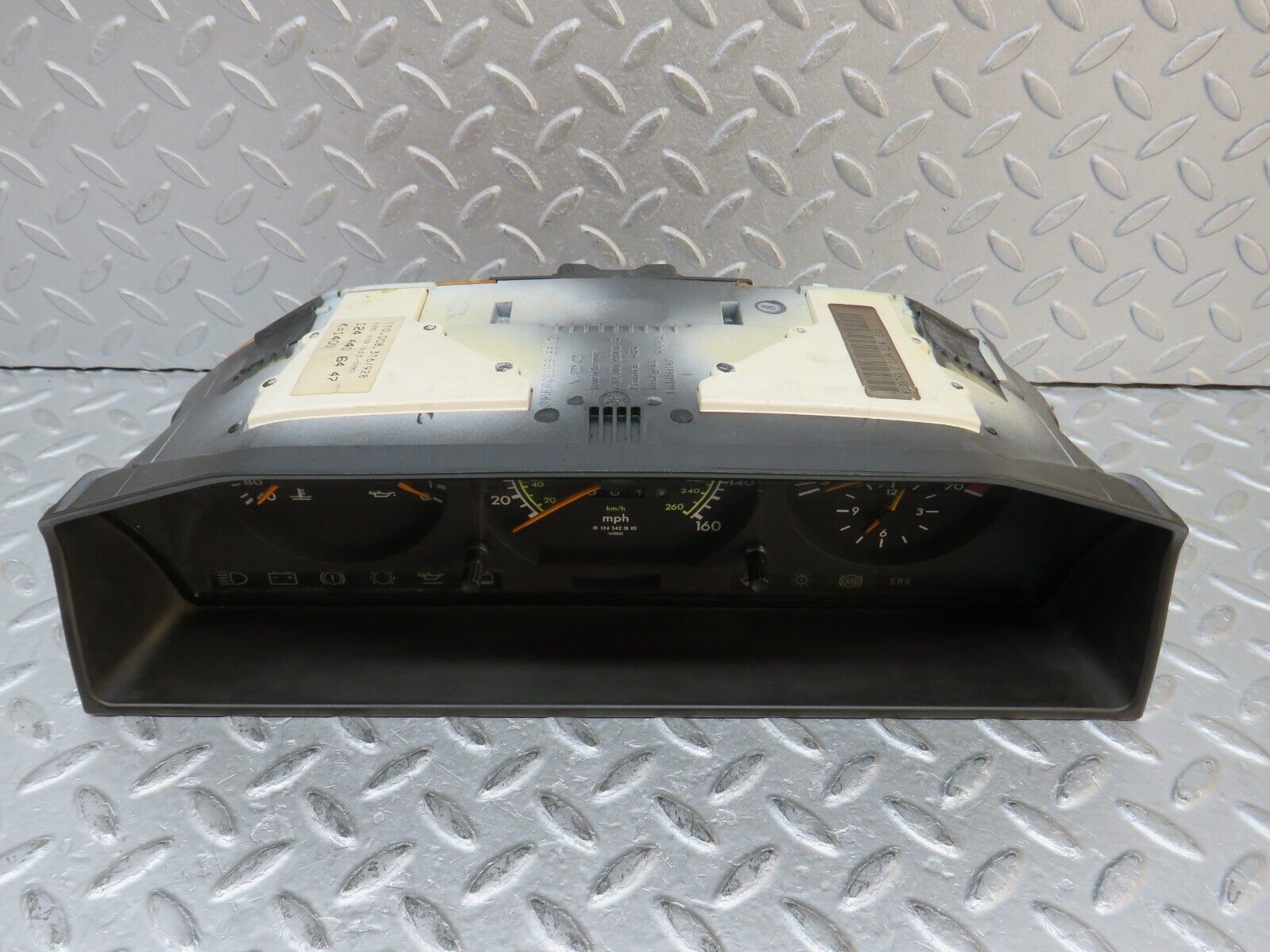 37980 Mercedes-Benz A124 320E Cabriolet Instrument Cluster VDO 1244406447 1245421965