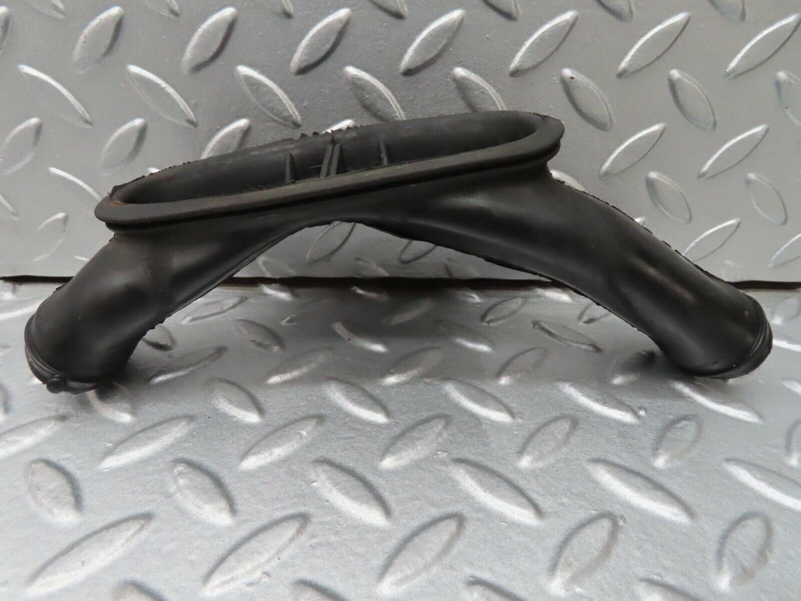 16496 Mercedes-Benz W124 260E Heater Water Drain 1248320025