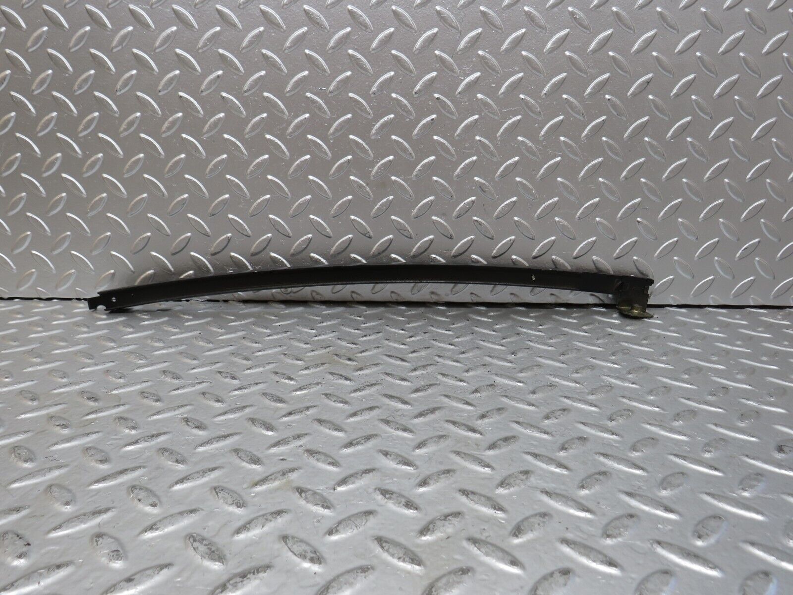 27774 Mercedes-Benz S124 300TE Wagon Rear Right Door Window Channel