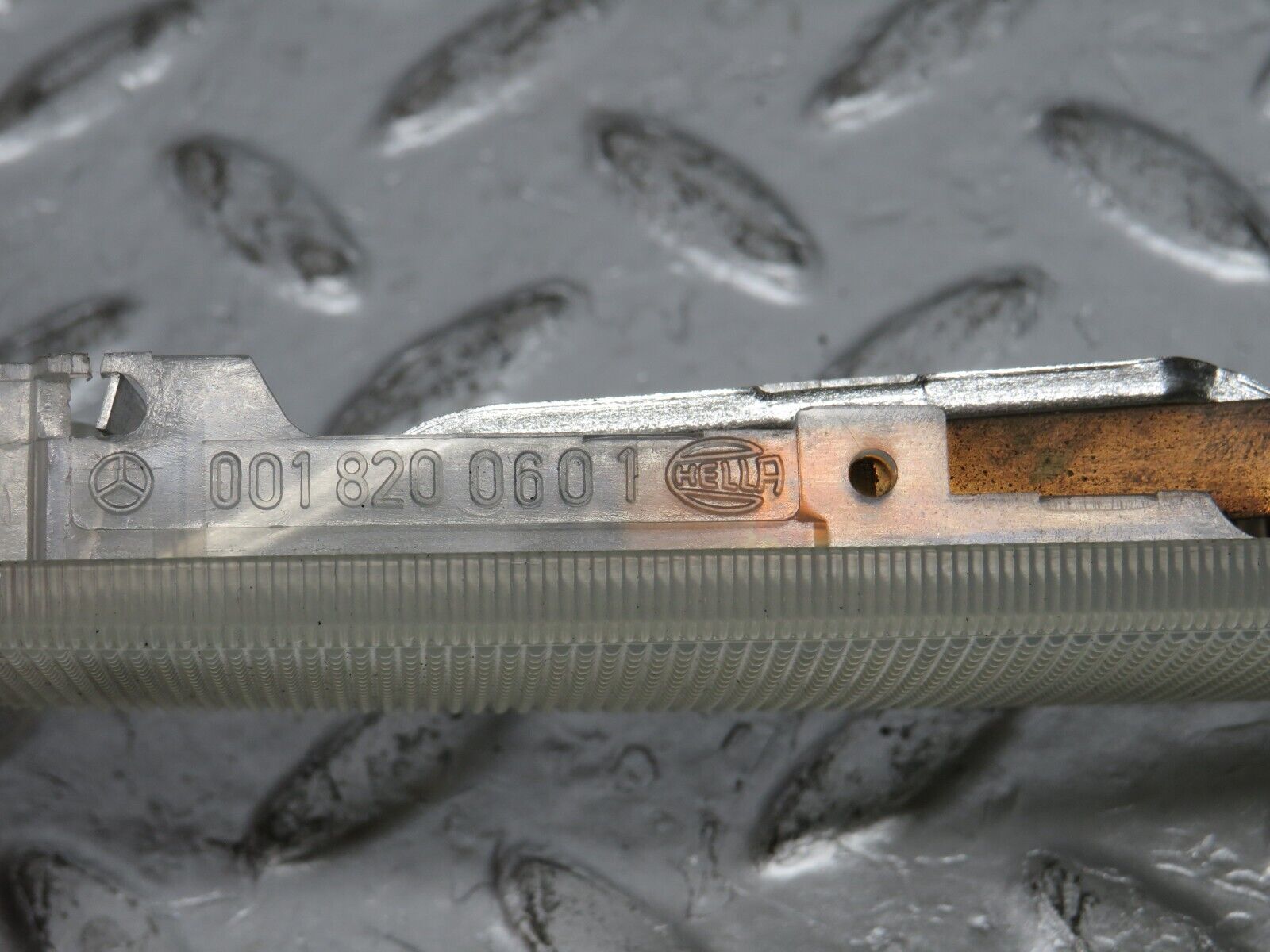 32397 Mercedes-Benz S124 300TE Wagon Rear Interior Dome Light 0018200601