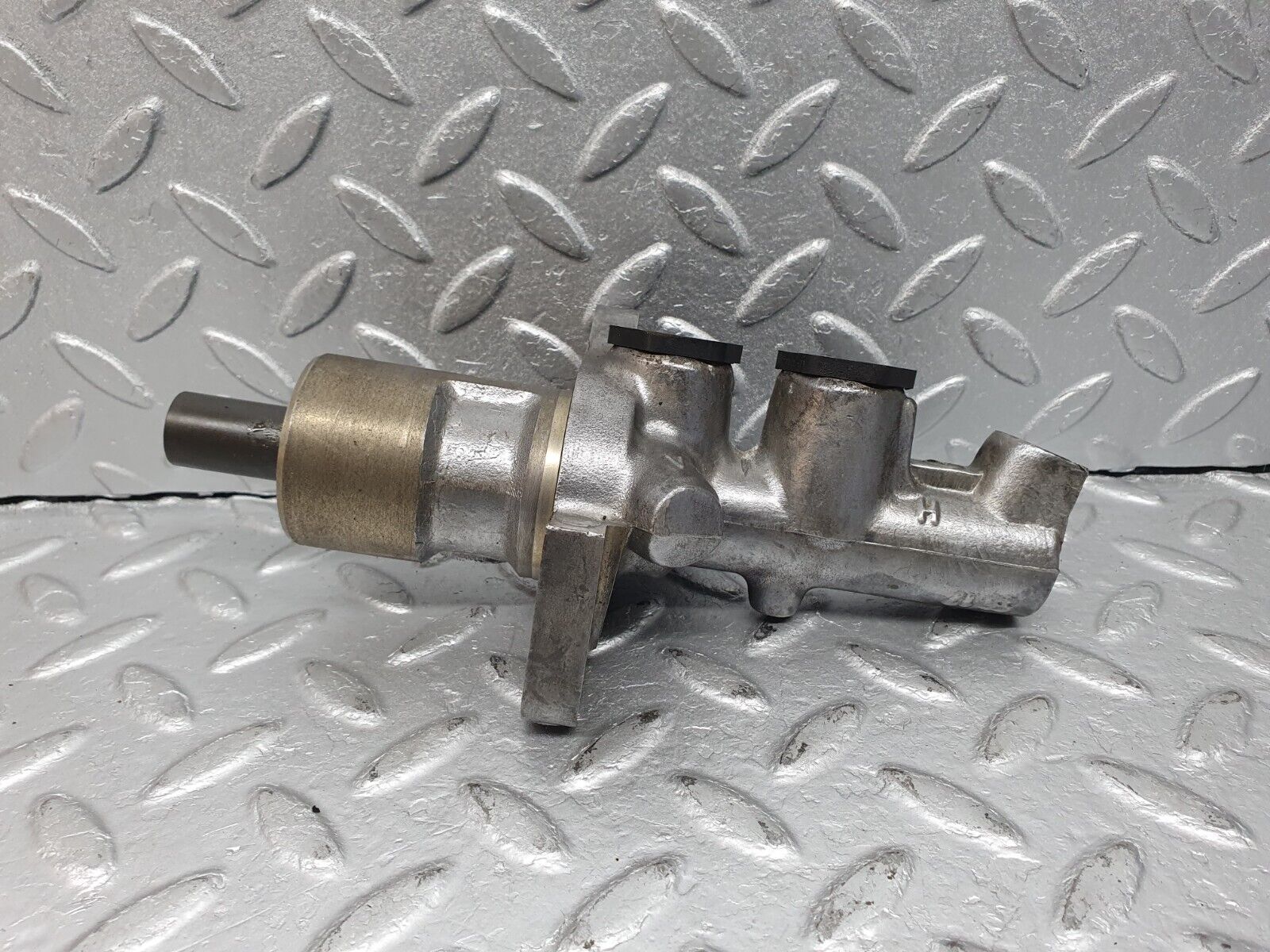 41060 Mercedes-Benz W126 300SE Brake Master Cylinder ATE