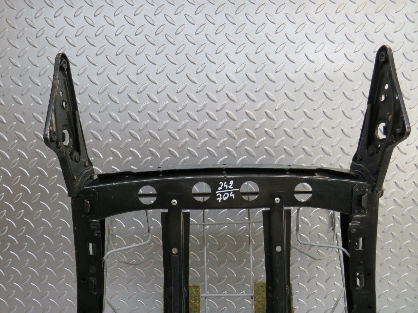 25395 Mercedes-Benz W201 190D Front Right Seat Backrest 11003340