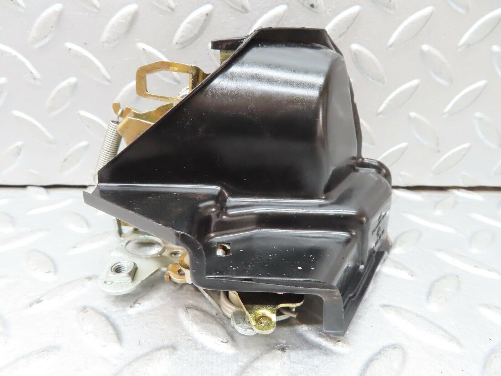 19153 Mercedes-Benz W123 300D Rear Right Door Lock Mechanism 1237330208