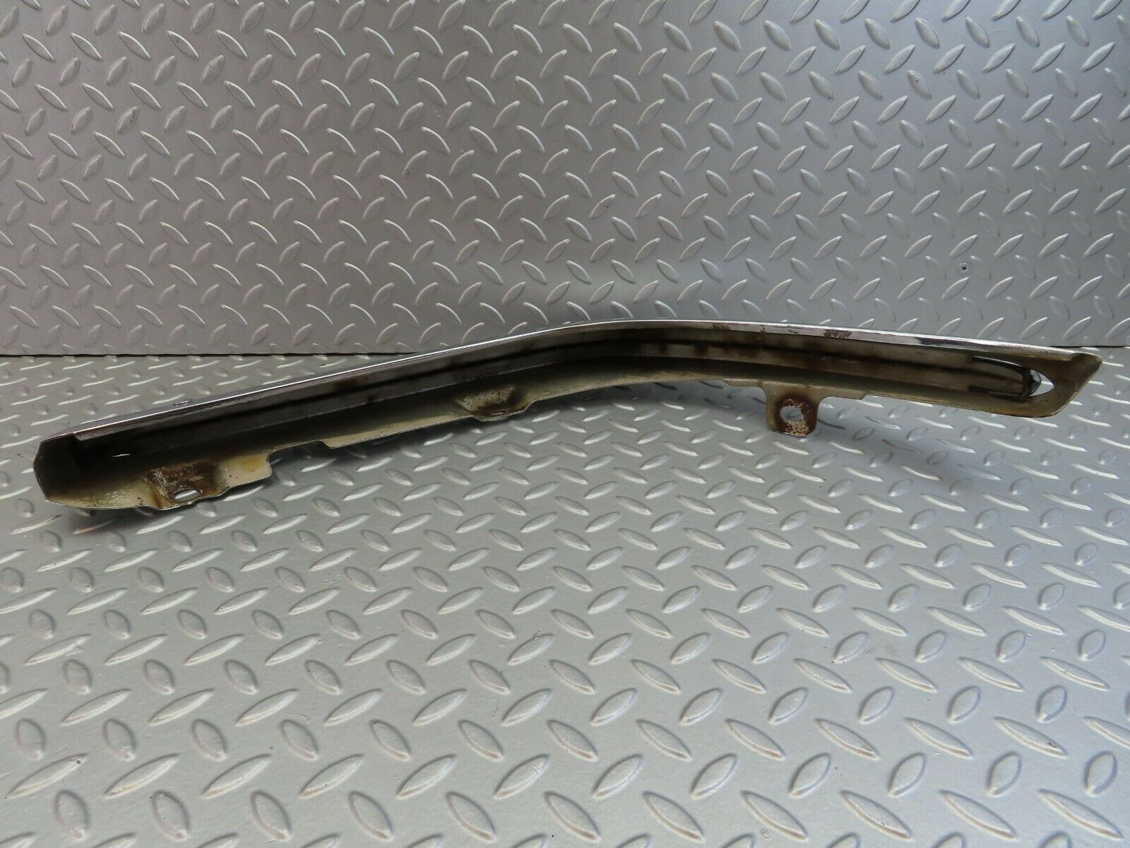 7326 Mercedes-Benz W116 450SE Front Right Upper Bumper Chrome