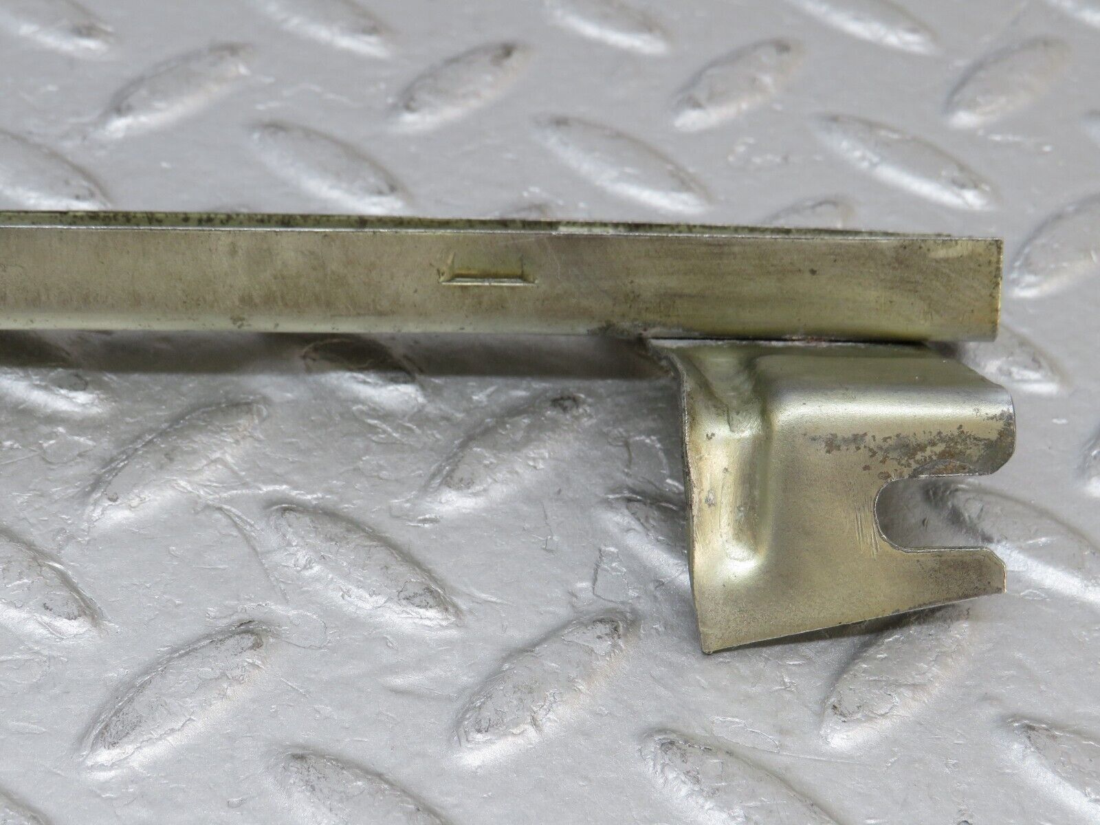 36012 Mercedes-Benz W126 420SE Rear Right Door Window Channel