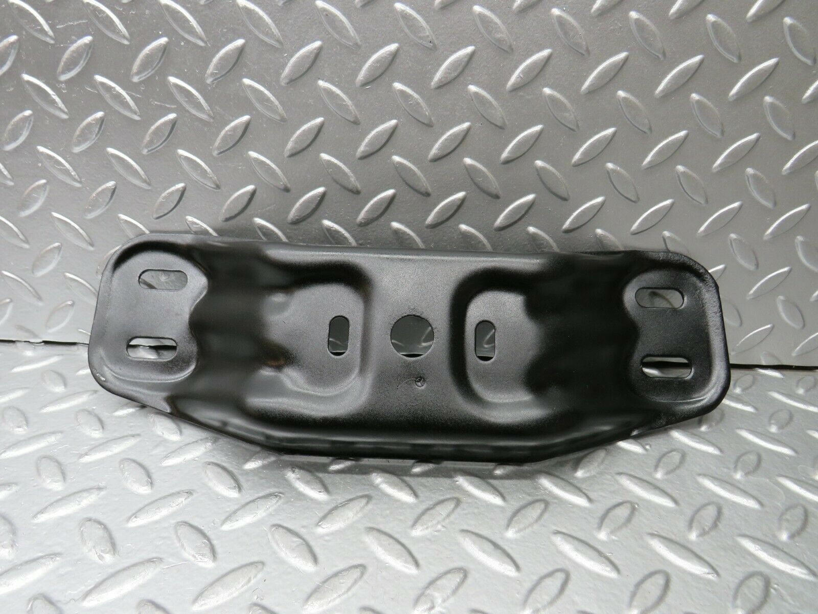 22433 Mercedes-Benz C124 E220 Coupe Gearbox Mount Bracket