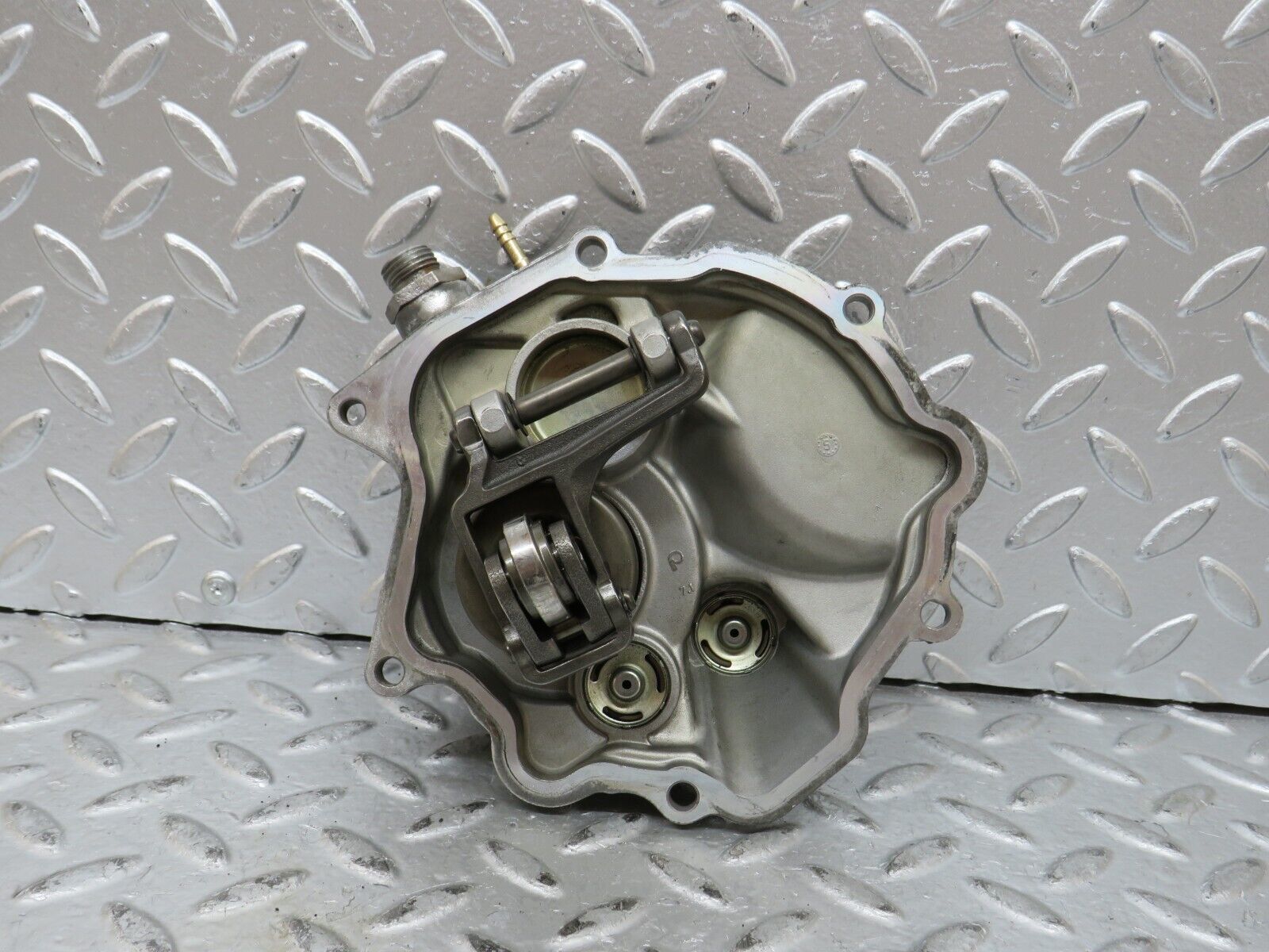 27772 Mercedes-Benz S124 300TE Wagon Vacuum Pump Pierburg 0002303165