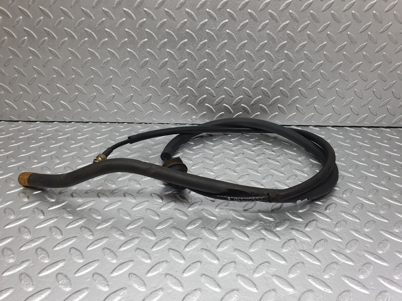 41572 Mercedes-Benz W124 200E Speedometer Cable Automatic Gearbox 1245400568