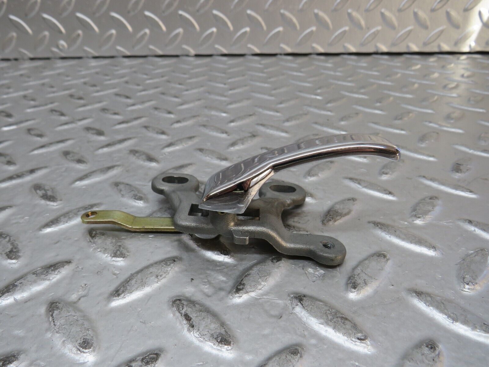 28804 Mercedes-Benz W123 230E Front Right Interior Door Handle