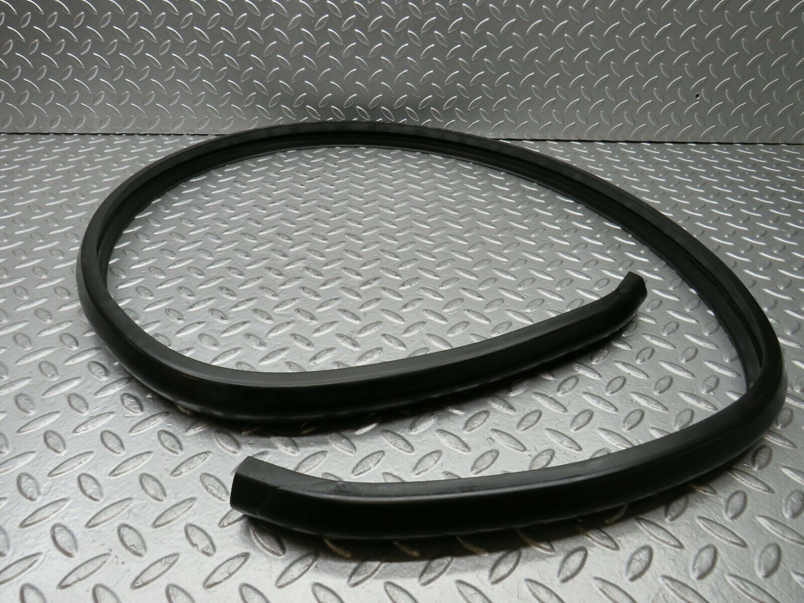 23105 Mercedes-Benz C123 230CE Coupe Rear Bumper Rubber