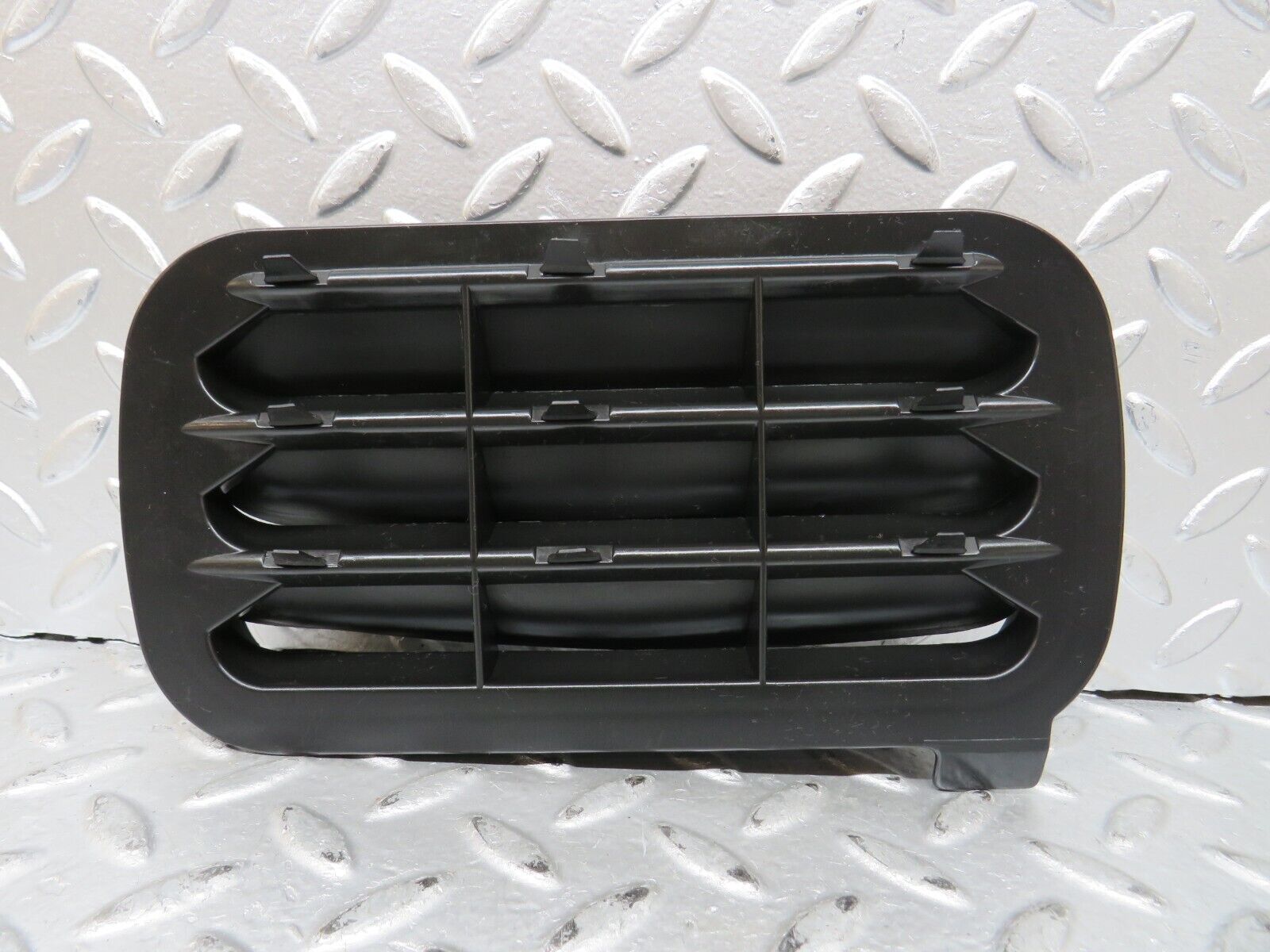 27579 Mercedes-Benz S124 300TE Wagon Air Intake Vent 1248370230