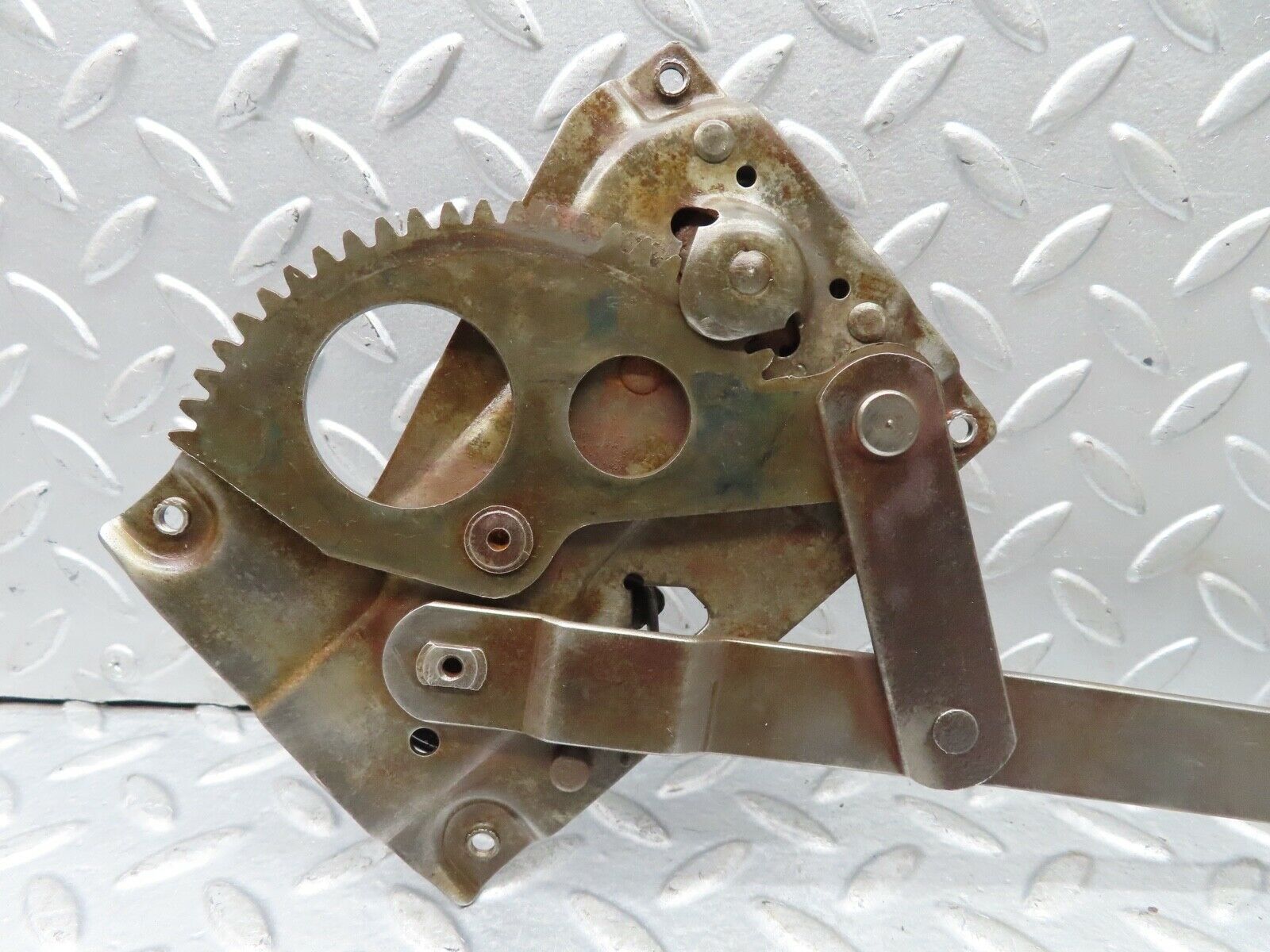 18825 Mercedes-Benz W121 190b Ponton Front Left Manual Window Regulator