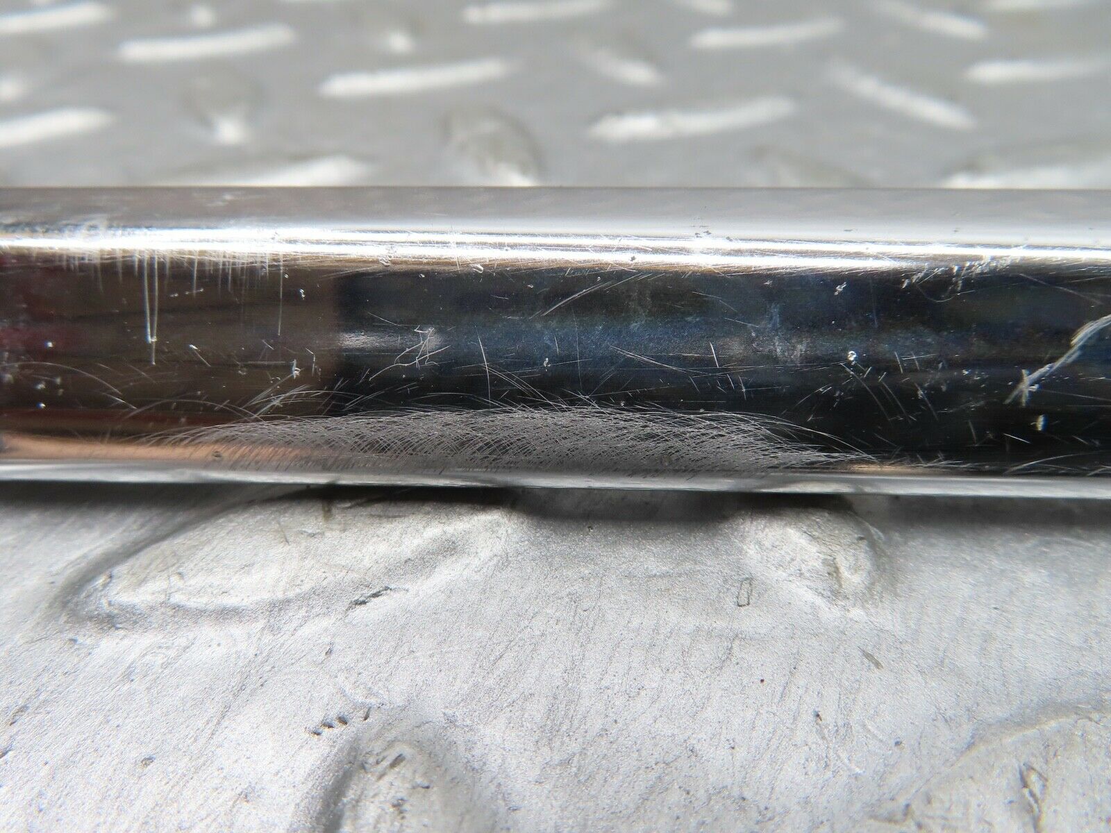 19123 Mercedes-Benz W123 300D Front Right Door Chrome Moulding Trim