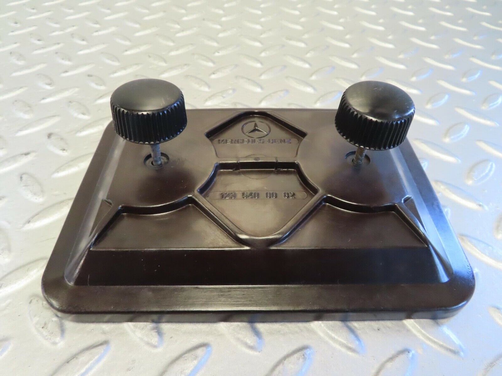 15434 Mercedes-Benz W123 230E Fuse Box Cover Lid 1235400082