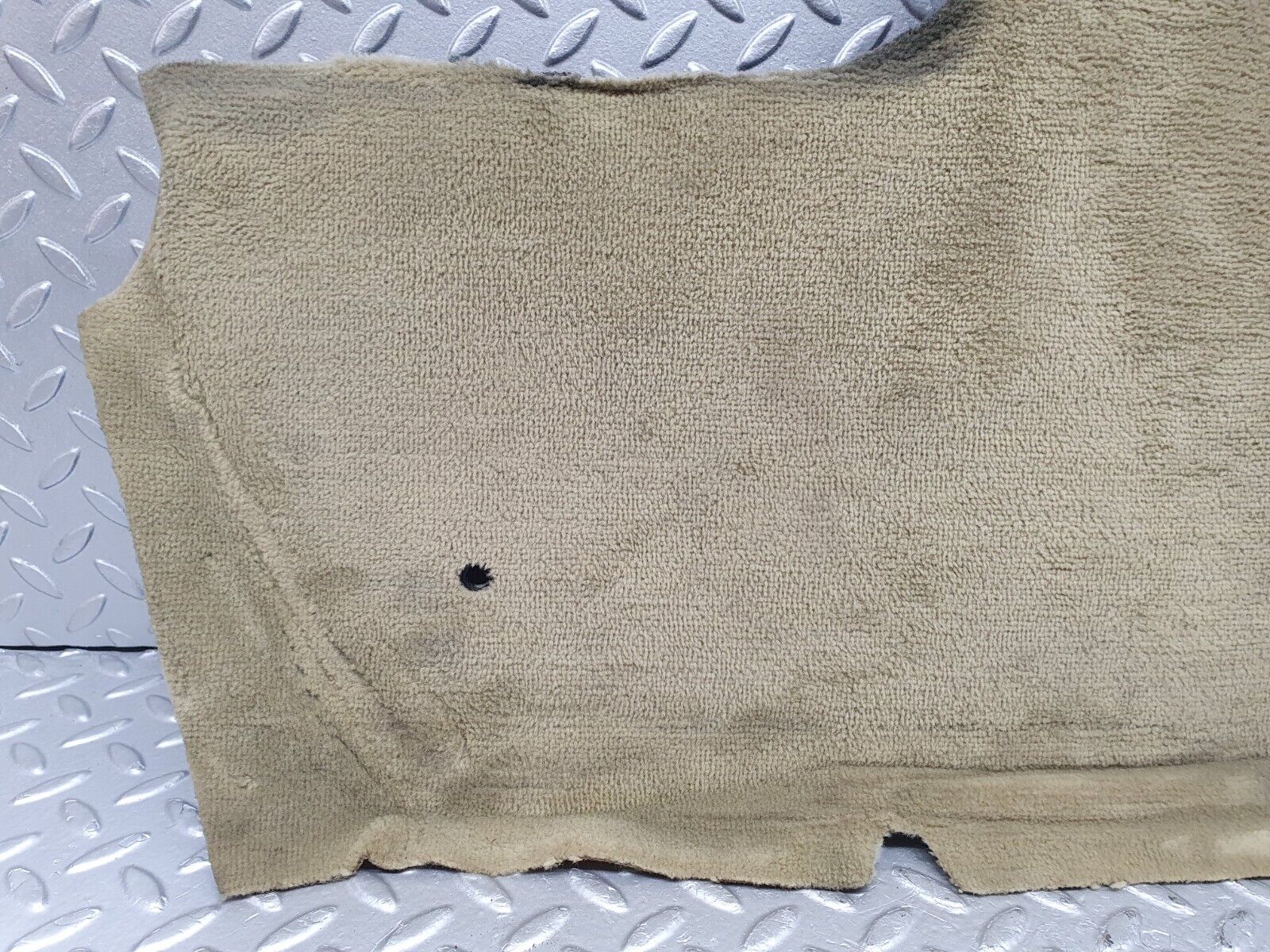 41063 Mercedes-Benz W126 300SE Centre Console Carpet Left Beige 1266831525