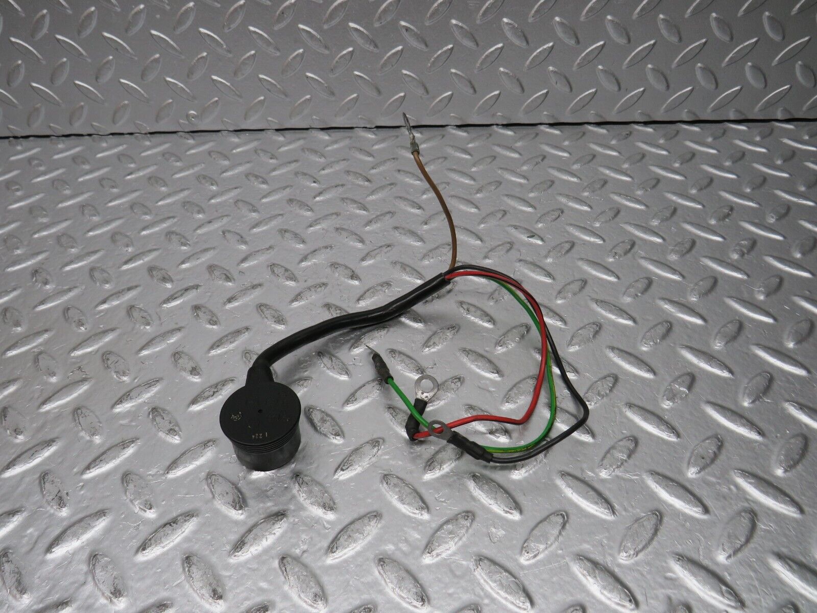 30881 Mercedes-Benz W201 190E 2.0L Ignition Control Unit Cable 2015404409 09961820