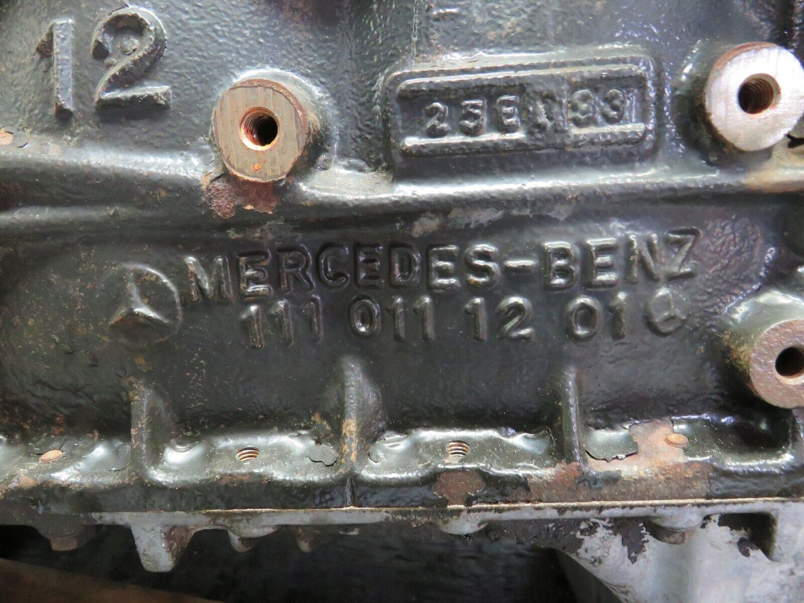 31909 Mercedes-Benz S124 220TE Wagon Complete Engine 1110111201 M111.960