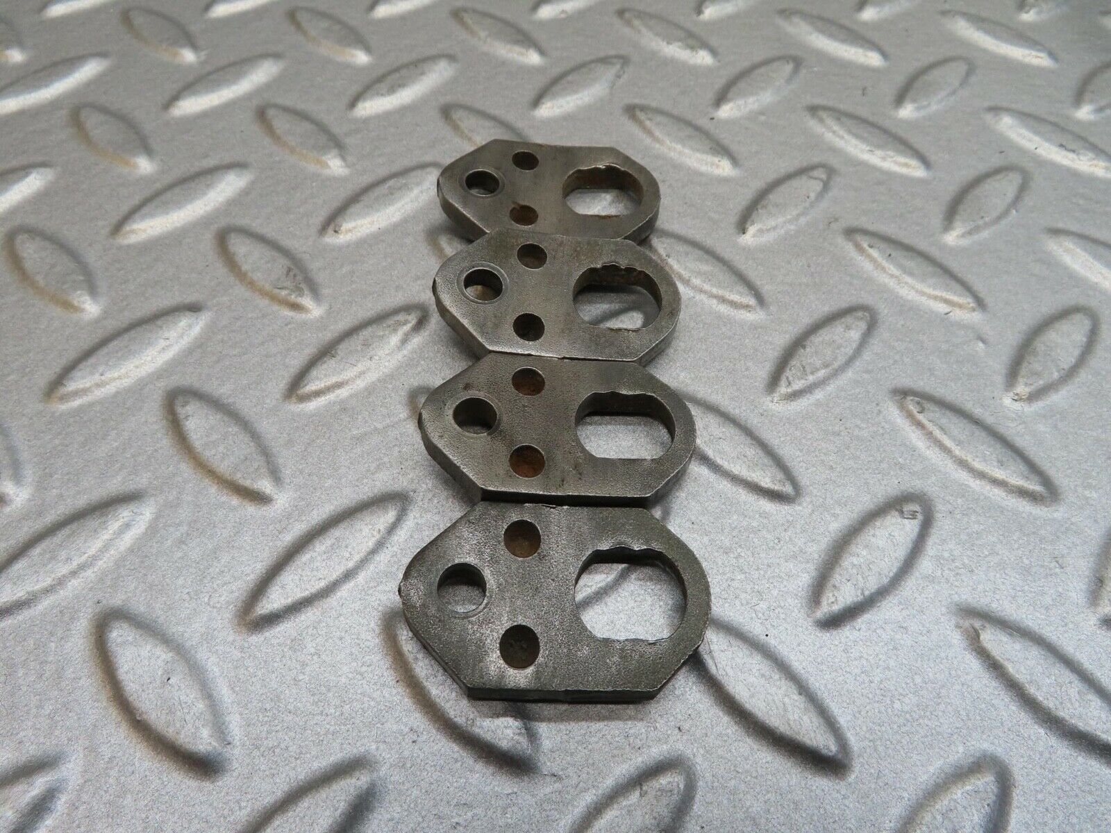 14402 Mercedes-Benz W116 350SE Fuel Injector Bracket Holder 4pcs