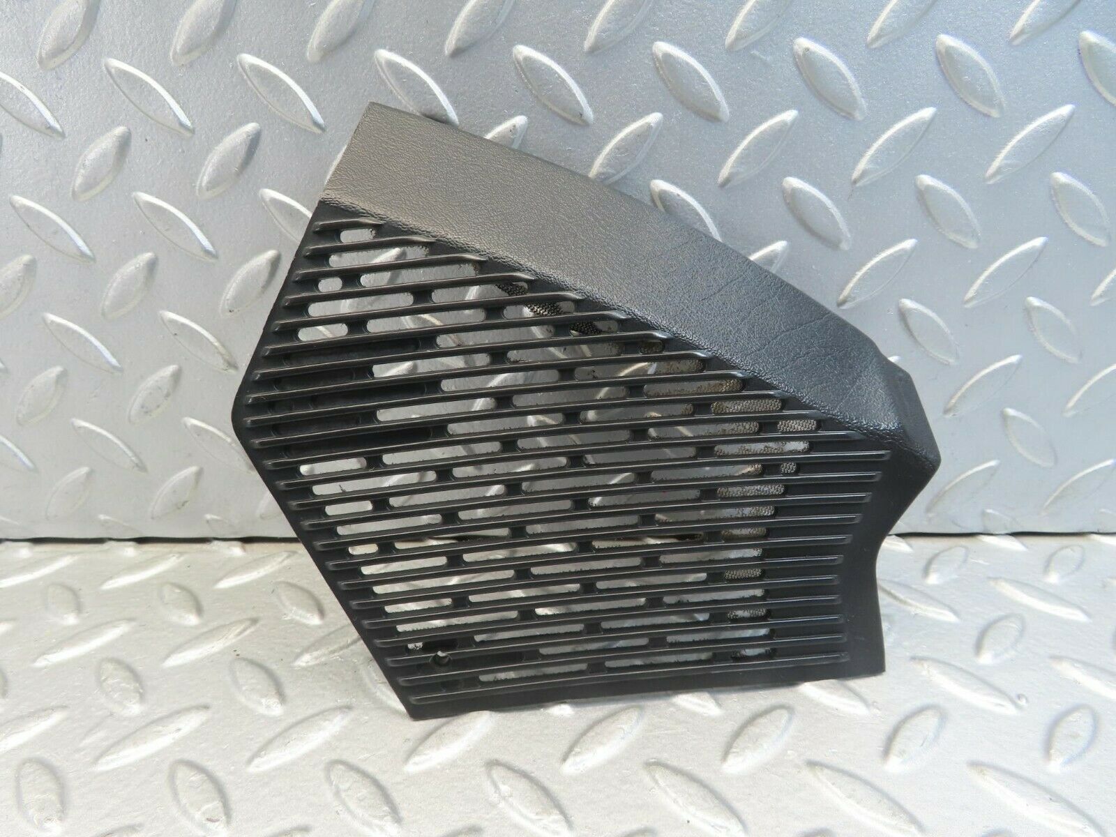 11490 Mercedes-Benz C123 230CE Coupe Right Speaker Cover Black 1236802807