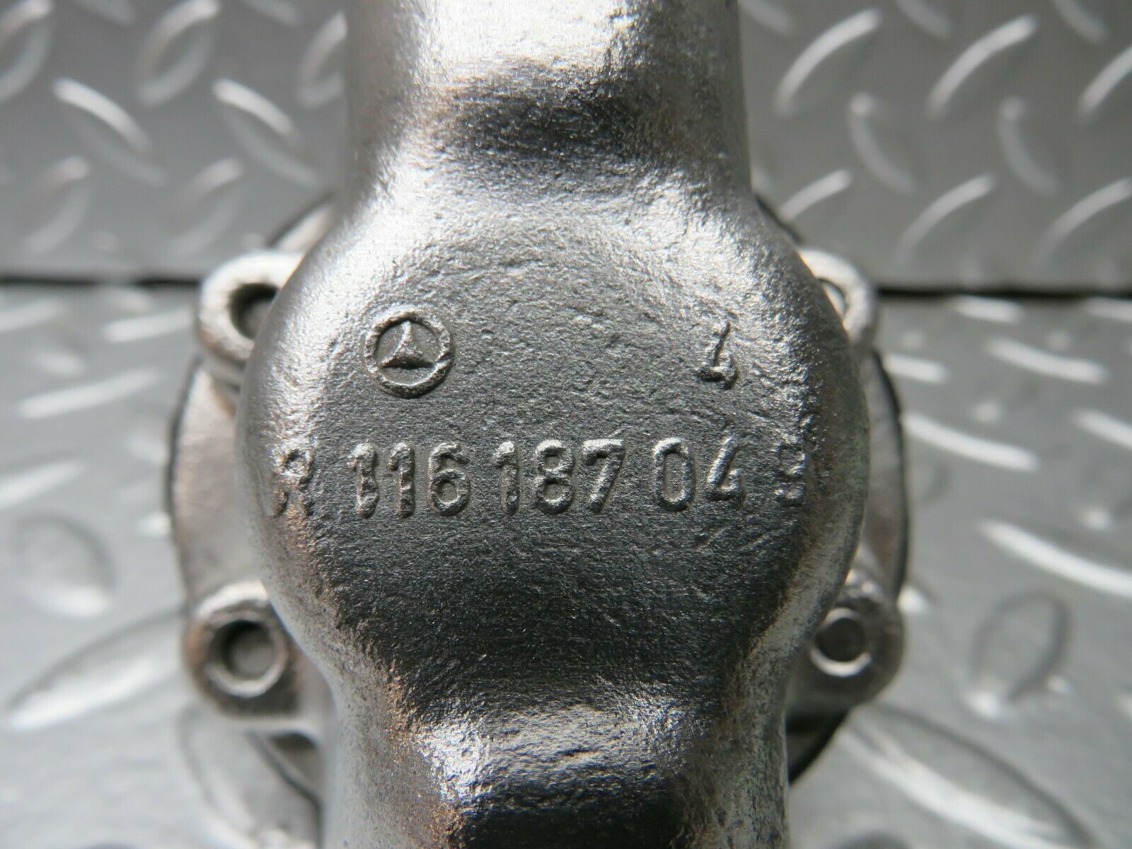 22697 Mercedes-Benz C107 450SLC Coup Oil Pressure Damper 1161870196 1161870494