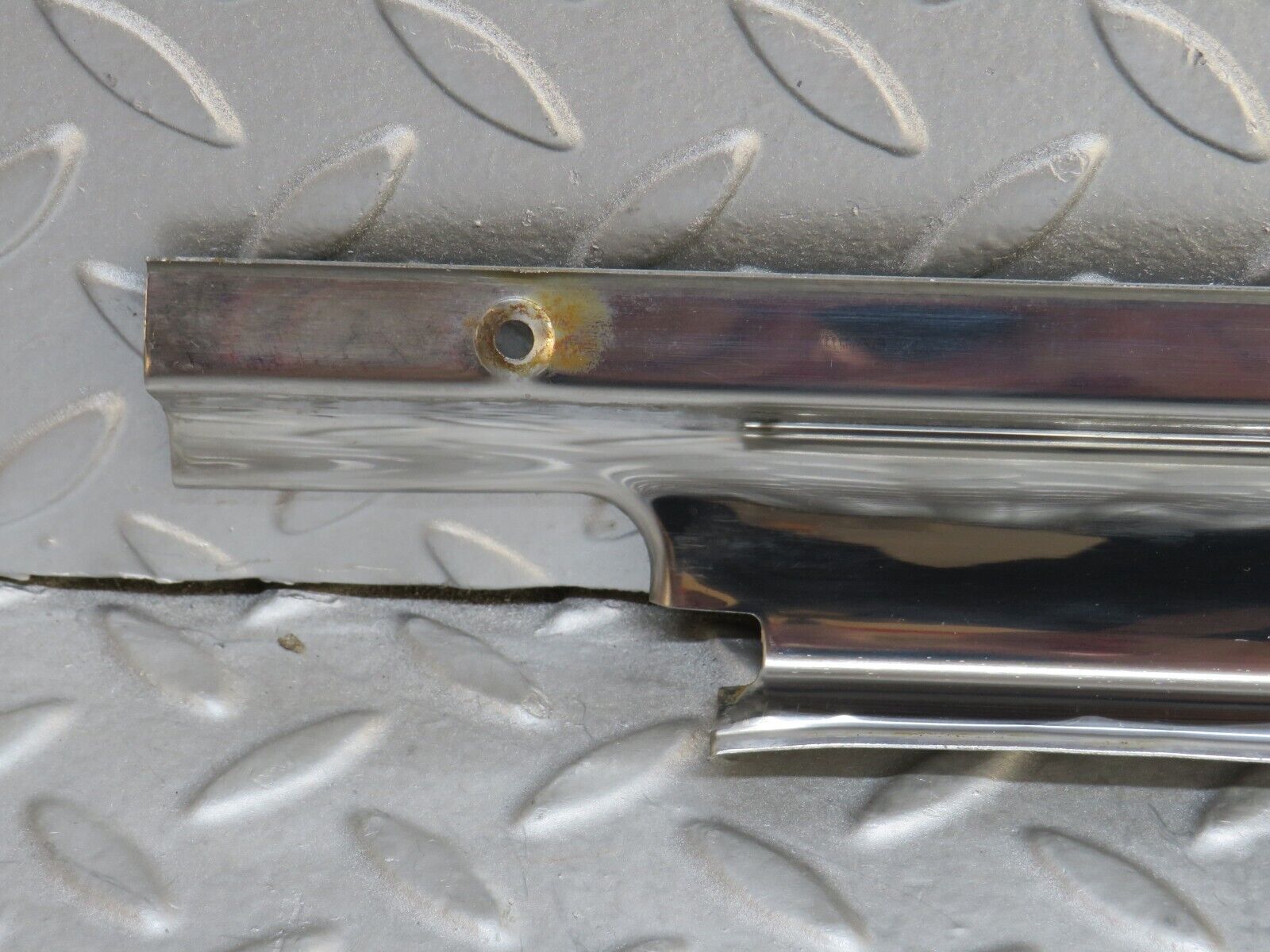 37383 Mercedes-Benz W109 300SEL Front Left Door Sill Chrome