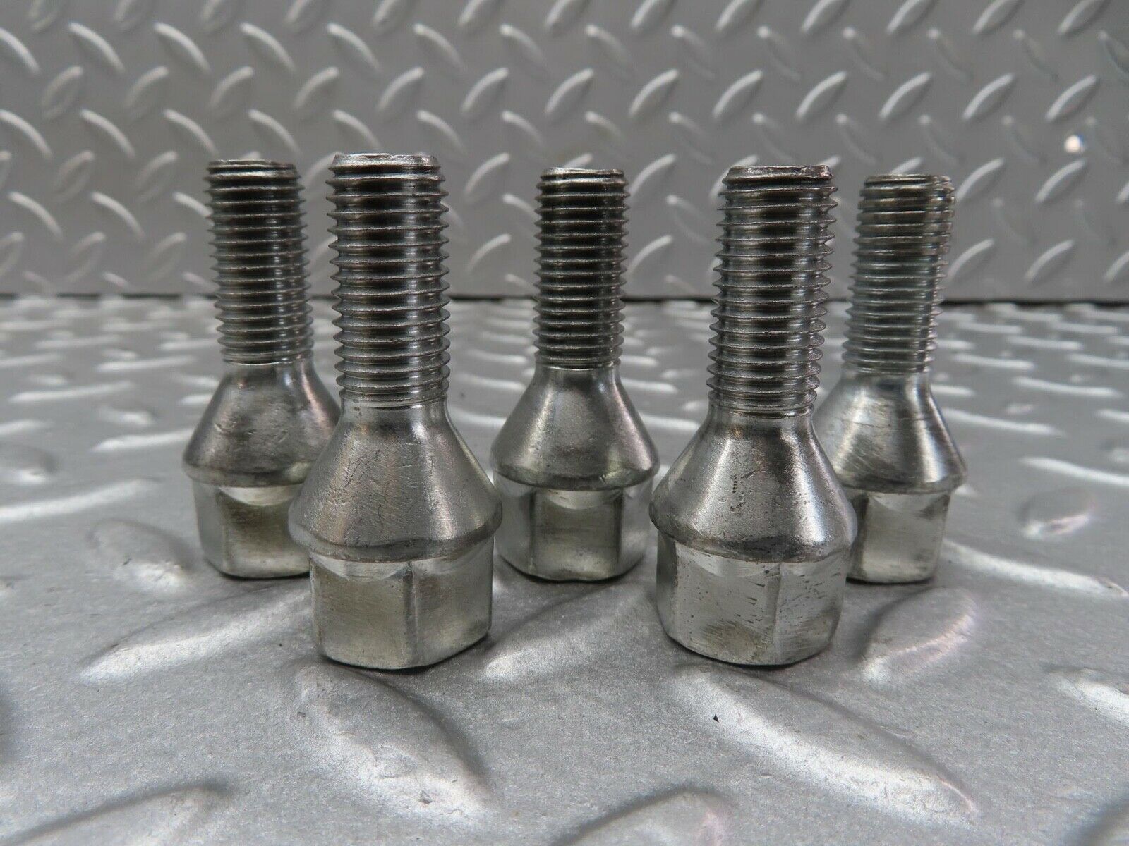 13222 Mercedes-Benz 5x Alloy Wheel Lug Bolt M12x1.5