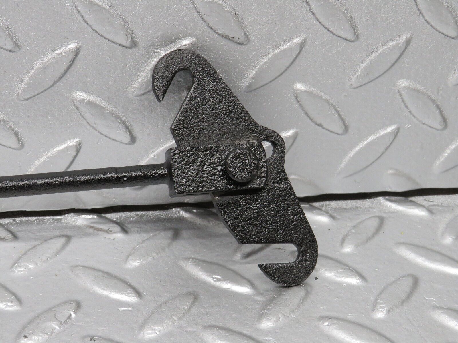 40416 Mercedes-Benz W110 230 Handbrake Adjusting Handbrake Regulator