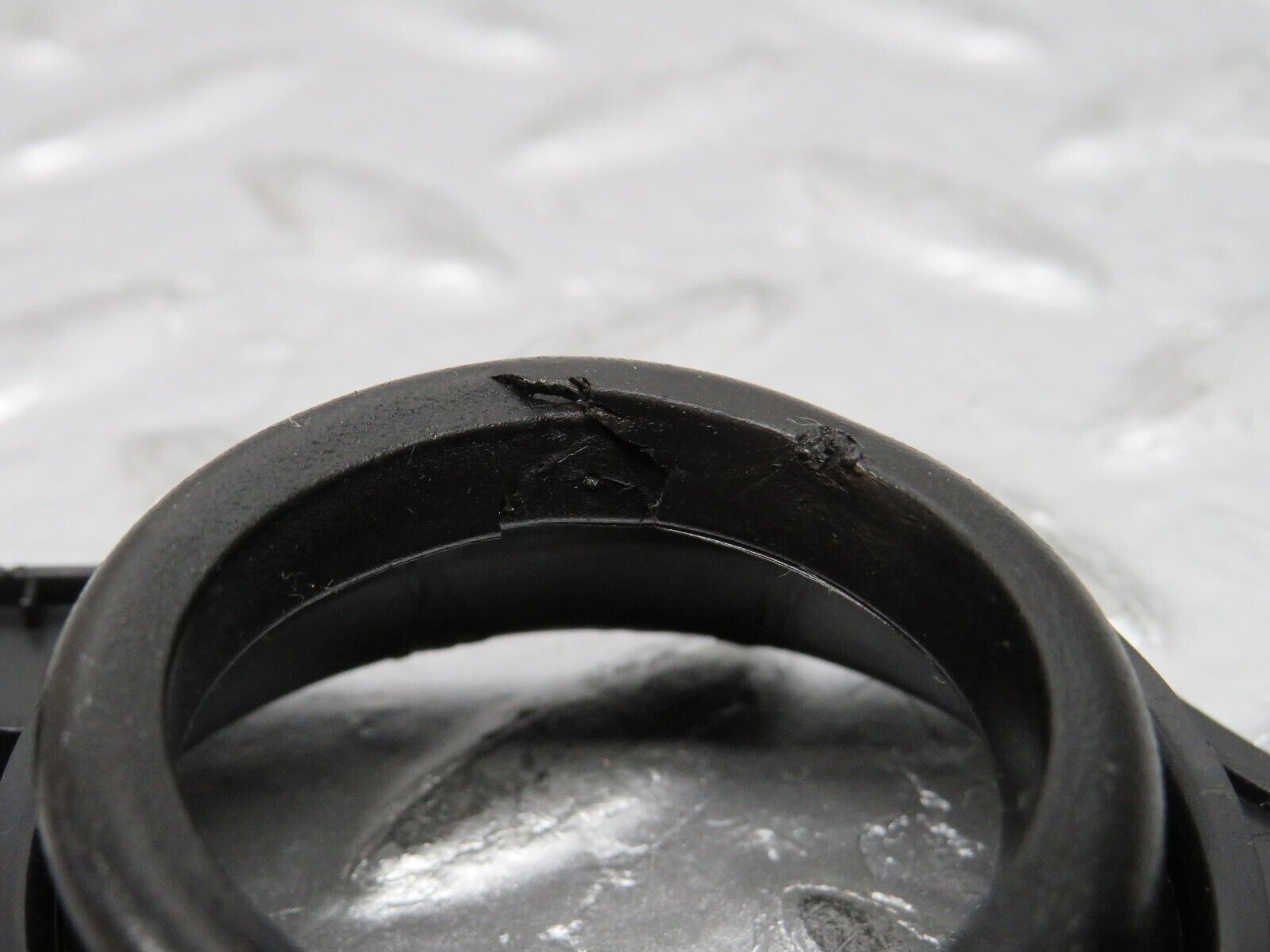 31376 Mercedes-Benz S124 220TE Wagon Ignition Switch Cover Surround 1246800965