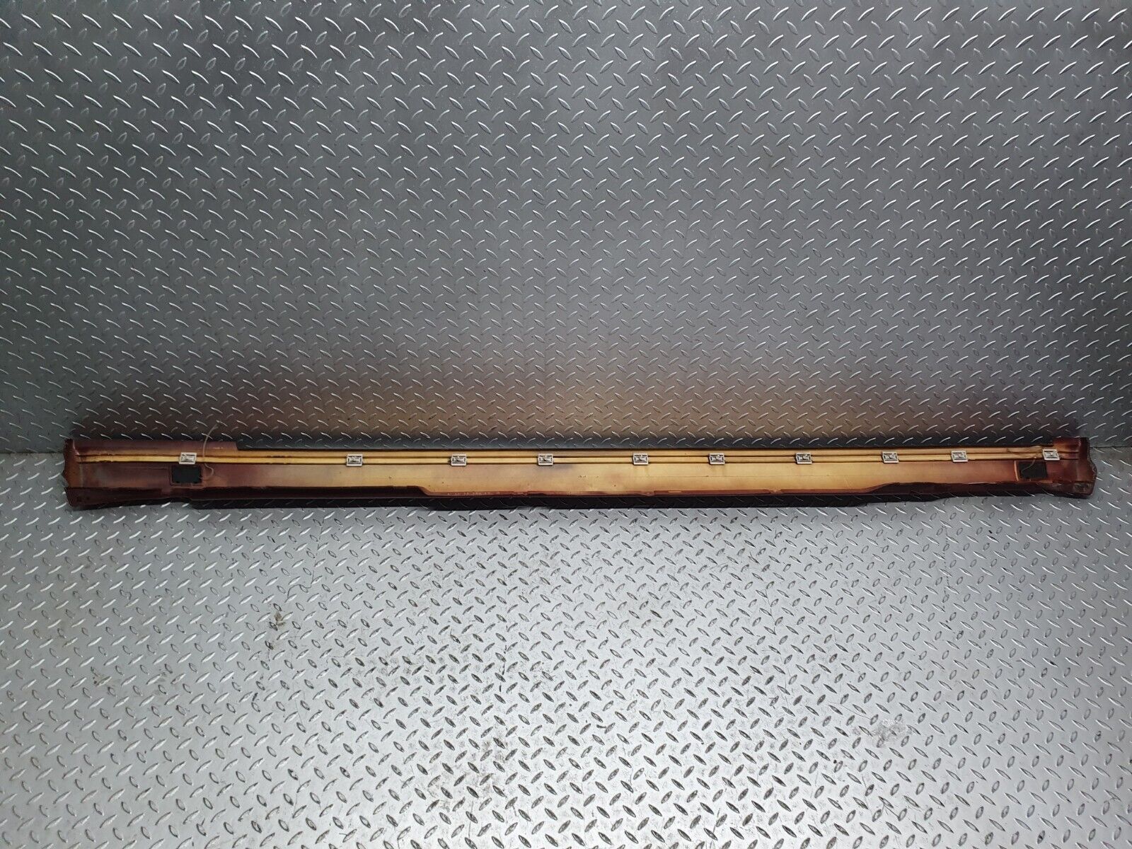 41226 Mercedes-Benz W126 300SE Side Skirt Right 1266905040 1266980230 1266980430