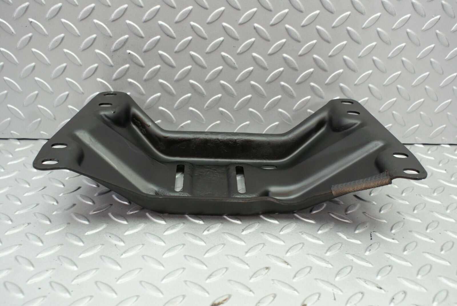 2570 Mercedes-Benz W116 350SE Gearbox Mount Bracket