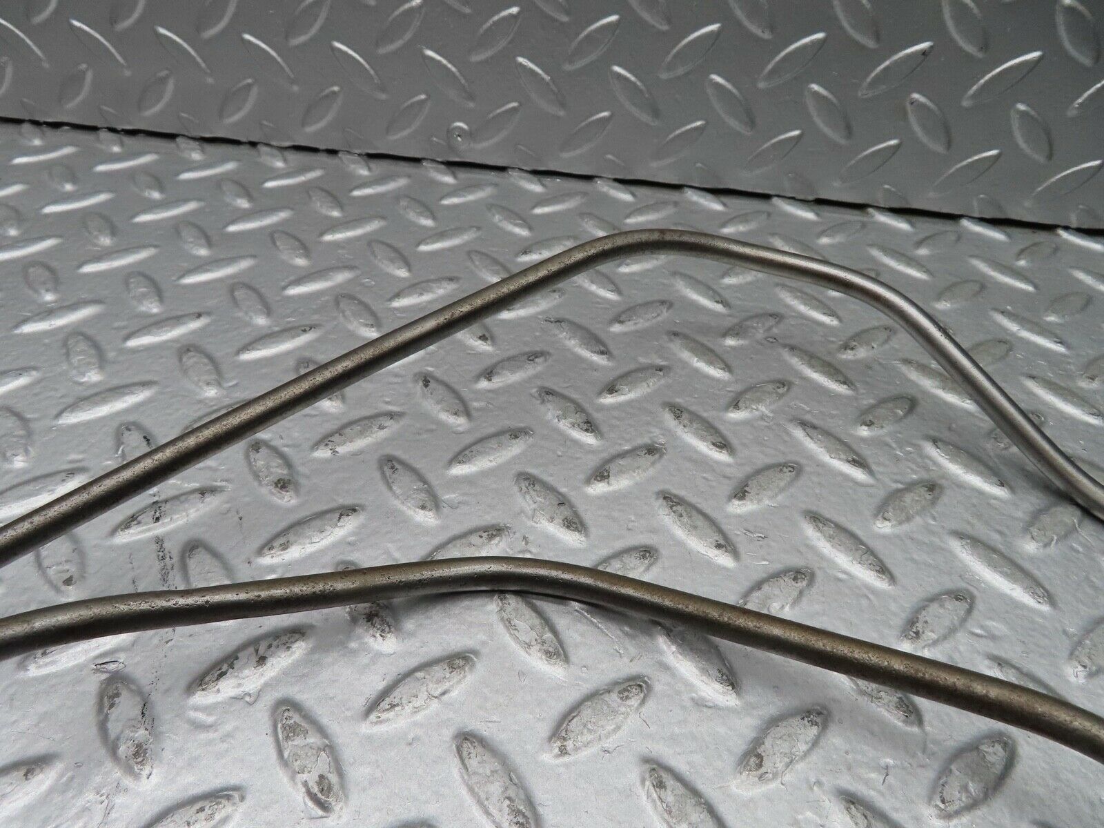 20950 Mercedes-Benz W114 250CE Coupe Fuel Line Hose