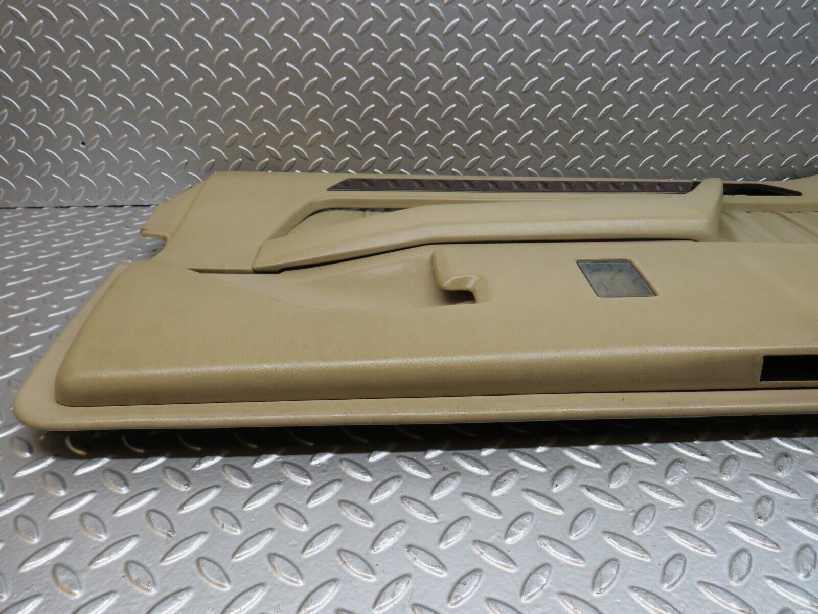28934 Mercedes-Benz C124 320CE Front Left Door Card Beige 1247273170