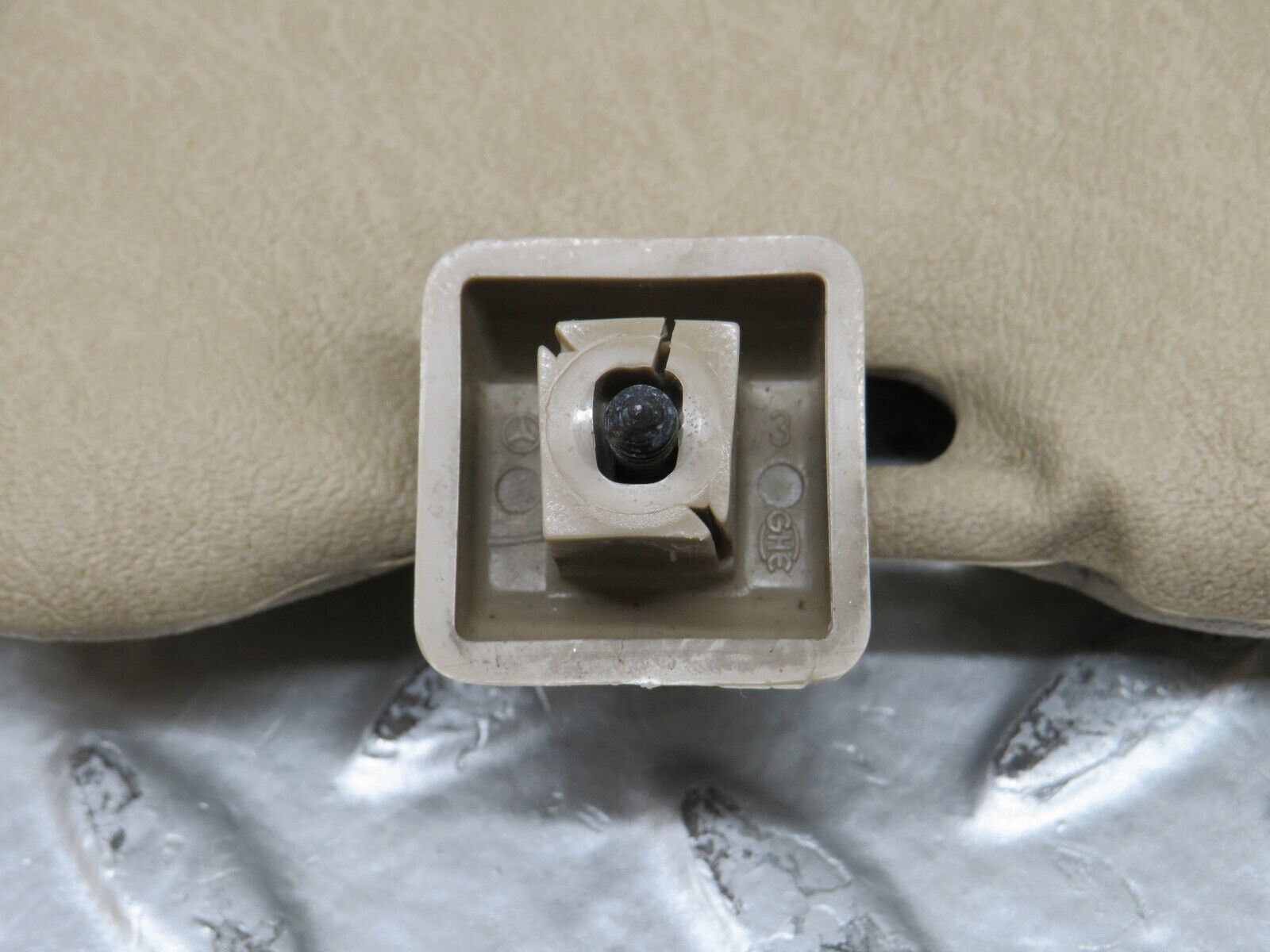 27530 Mercedes-Benz S124 300TE Wagon Sun Visor Left Side