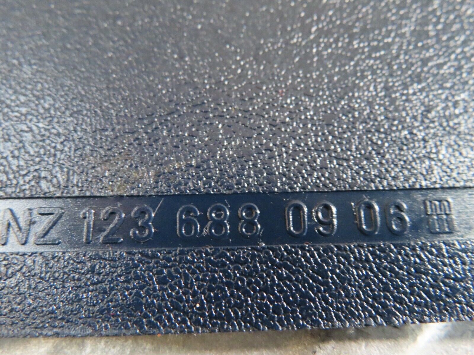 16809 Mercedes-Benz C123 280CE Coupe Front Left Kick Panel Blue 1236880906