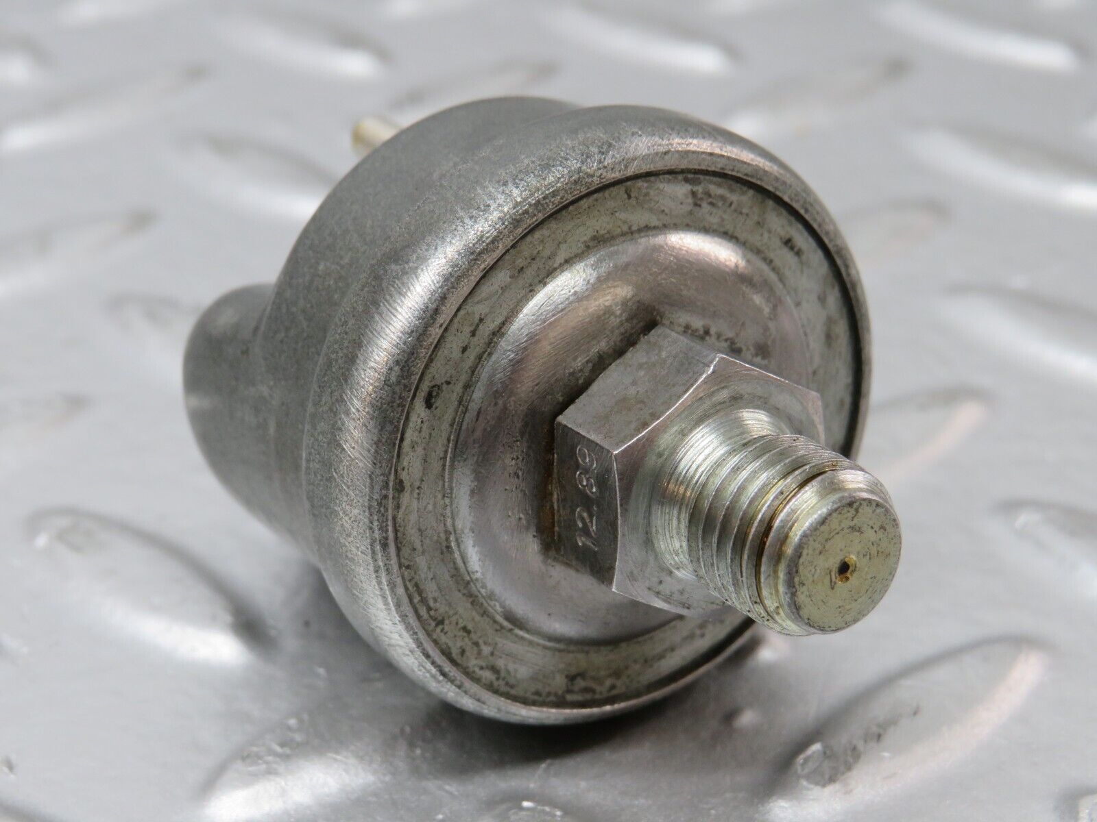 34244 Mercedes-Benz W124 260E Oil Pressure Sensor 0065429417