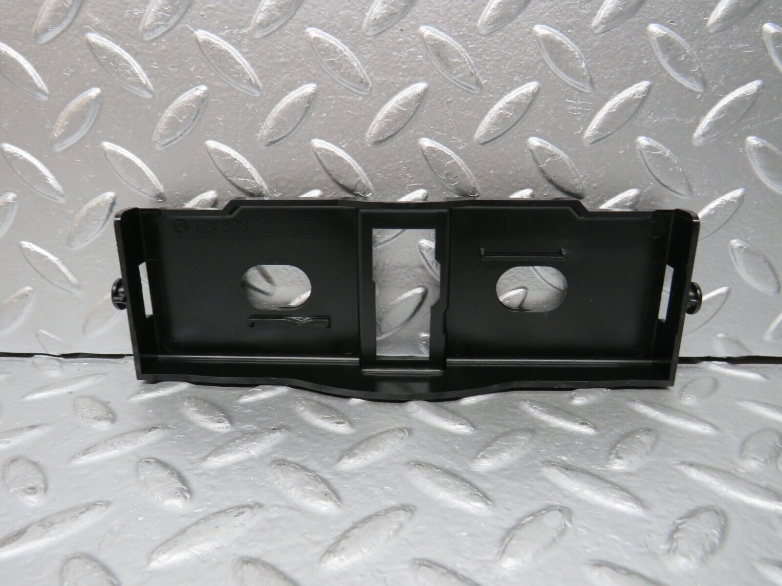 29415 Mercedes-Benz W124 230E Heating Regulator Holder