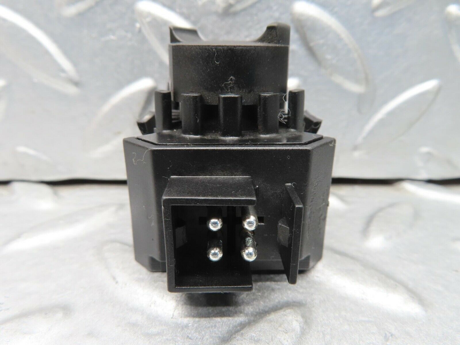 15089 Mercedes-Benz W140 S320 Kick Down Switch 0025452214