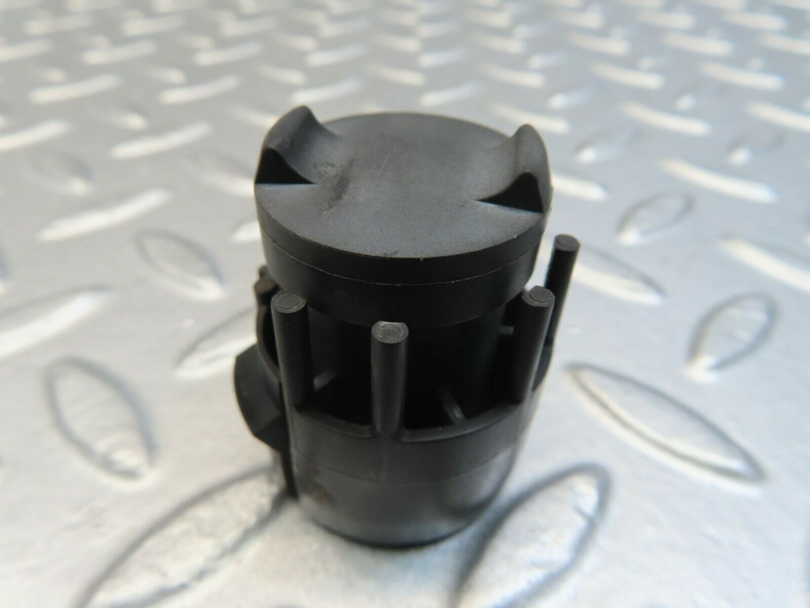 11498 Mercedes-Benz C123 230CE Coupe Gearbox Kickdown Switch 0015456314