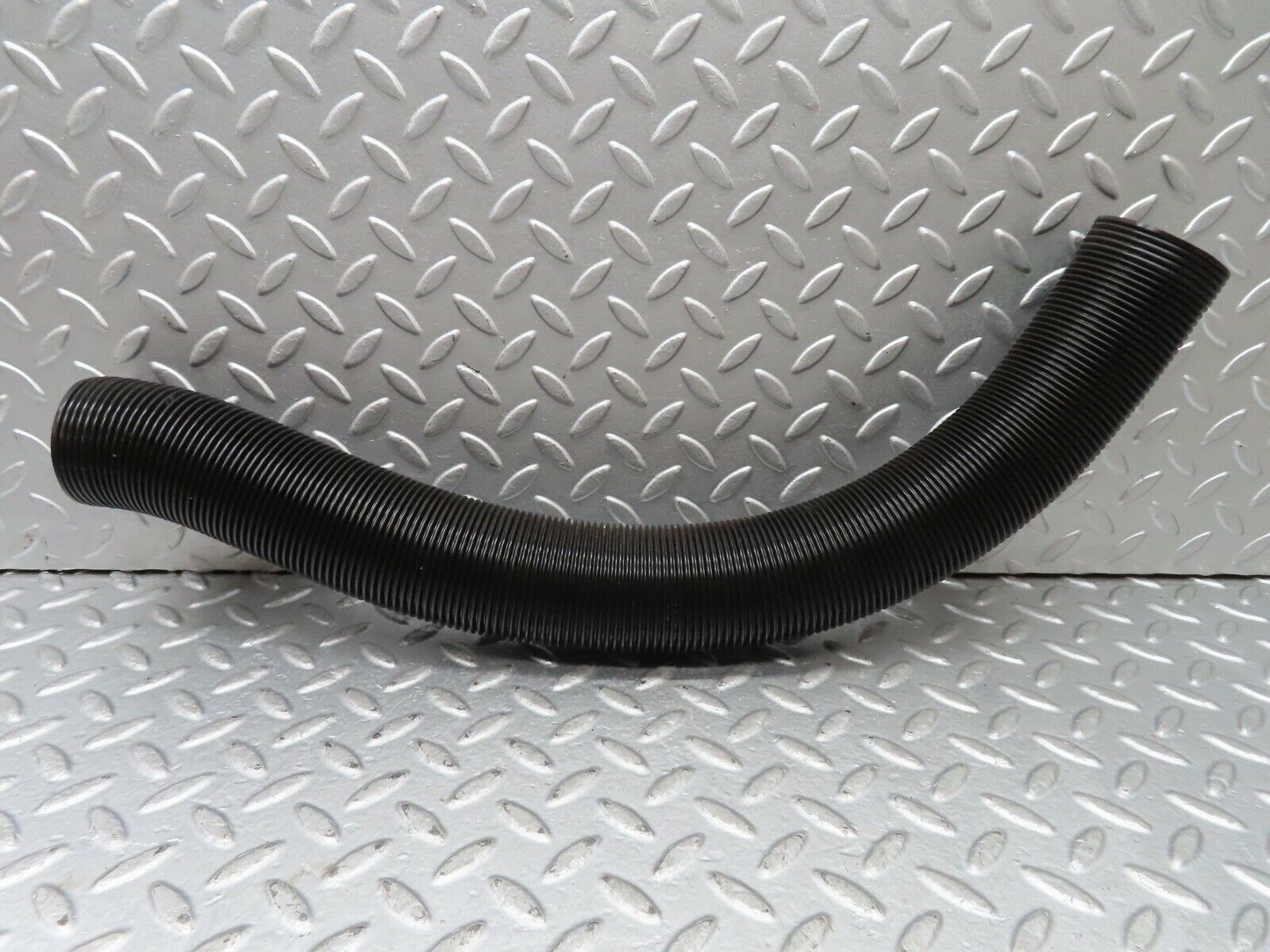 19046 Mercedes-Benz W123 300D Heater Pipe Air Pipe Left Side