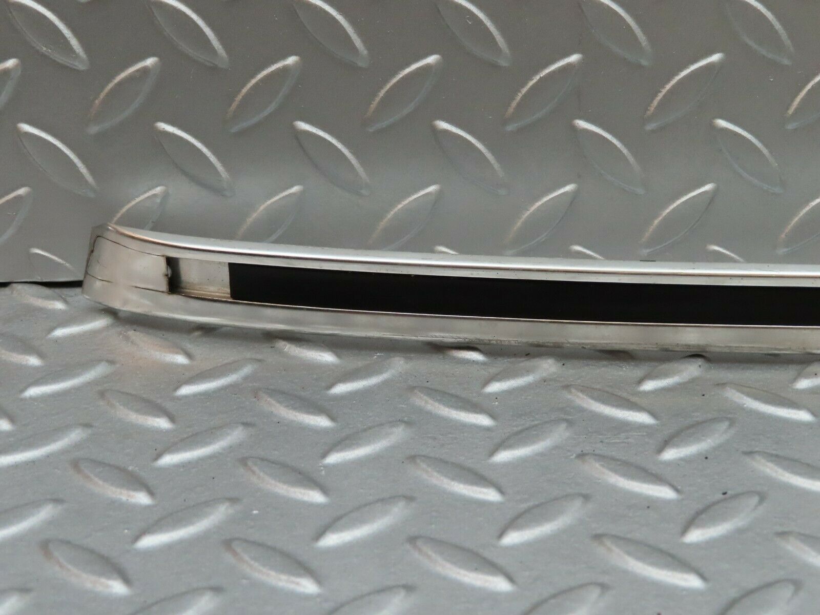 4653 Mercedes-Benz W114 280CE Coupe Right Side Roof Rack Rail