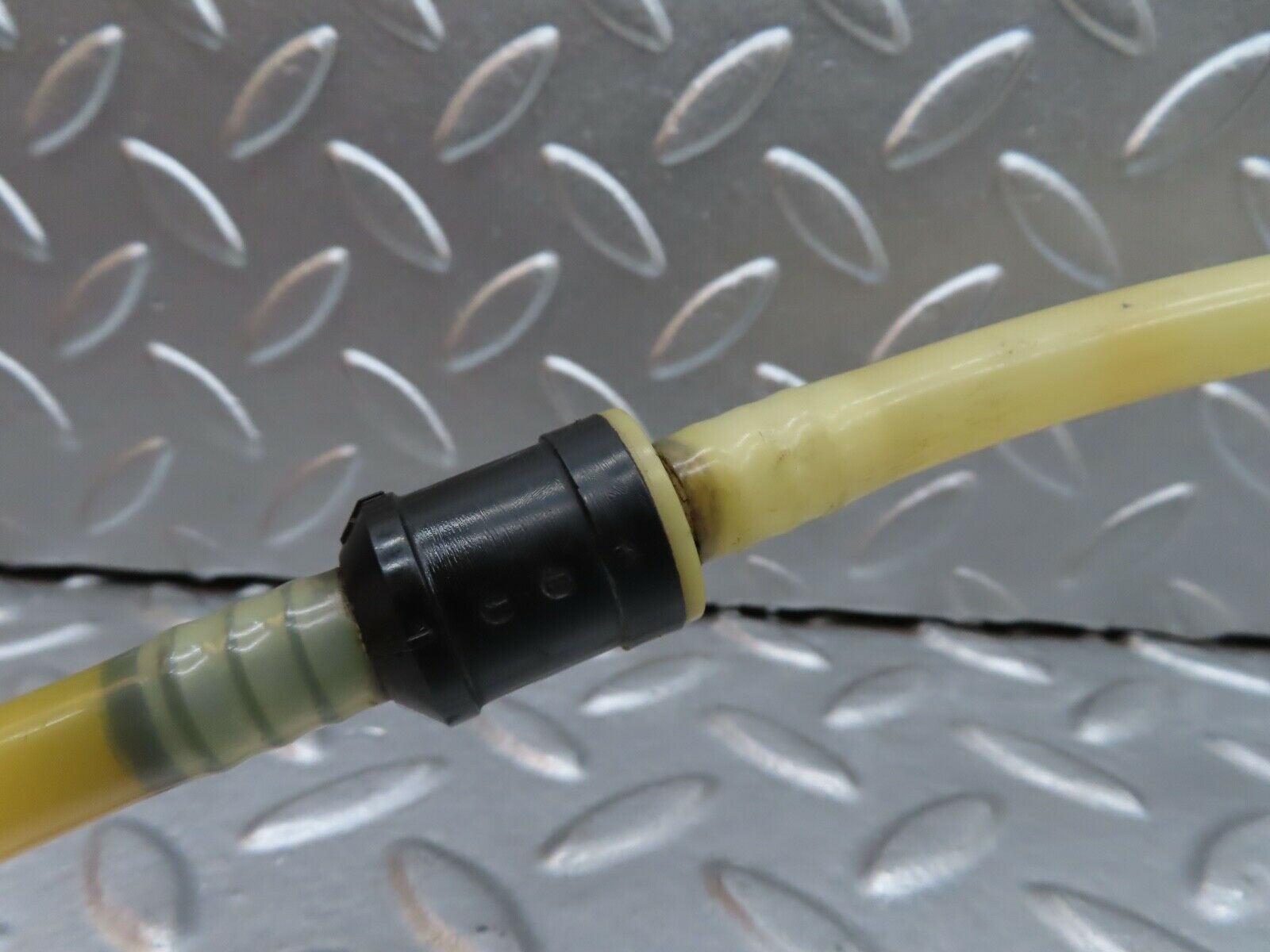 20415 Mercedes-Benz W114 280CE Coupe Brake Servo Vacuum Pipe