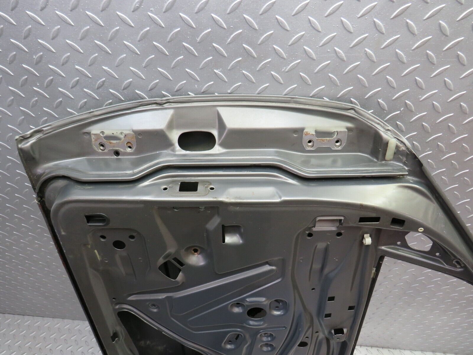 35336 Mercedes-Benz W124 Front Right Door