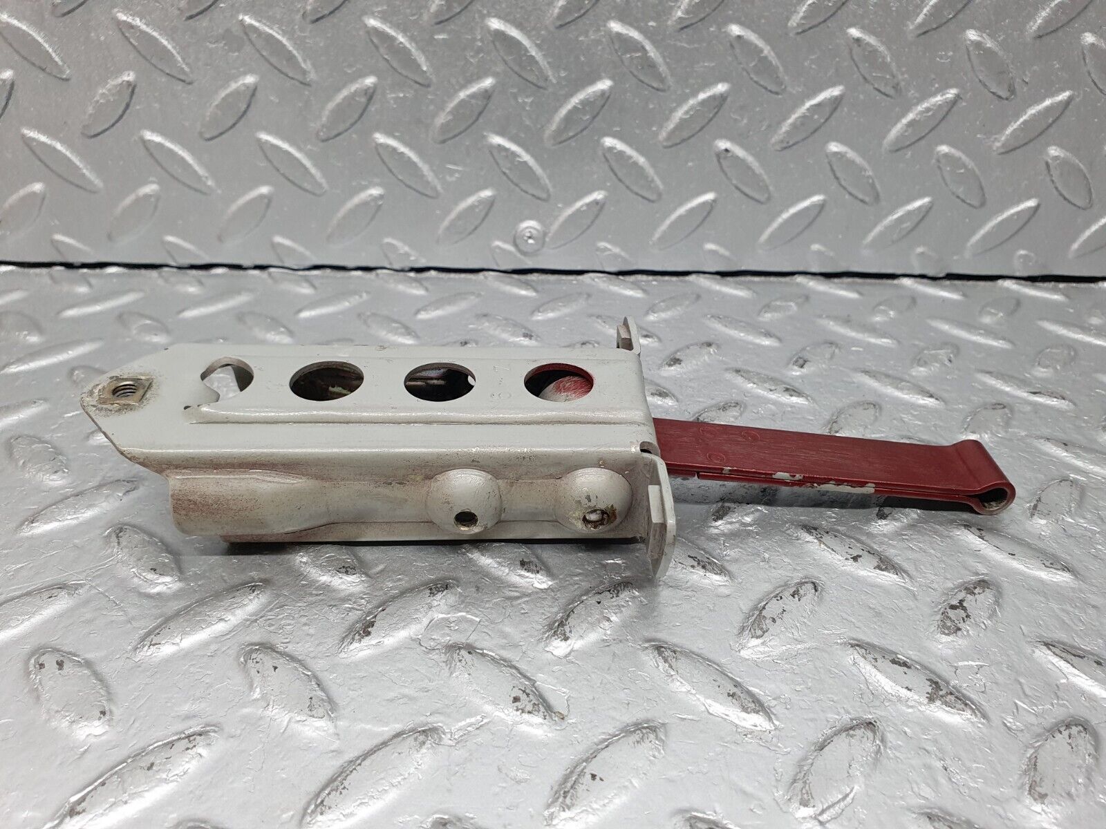 41076 Mercedes-Benz W126 300SE Door Safety Check Strap Front