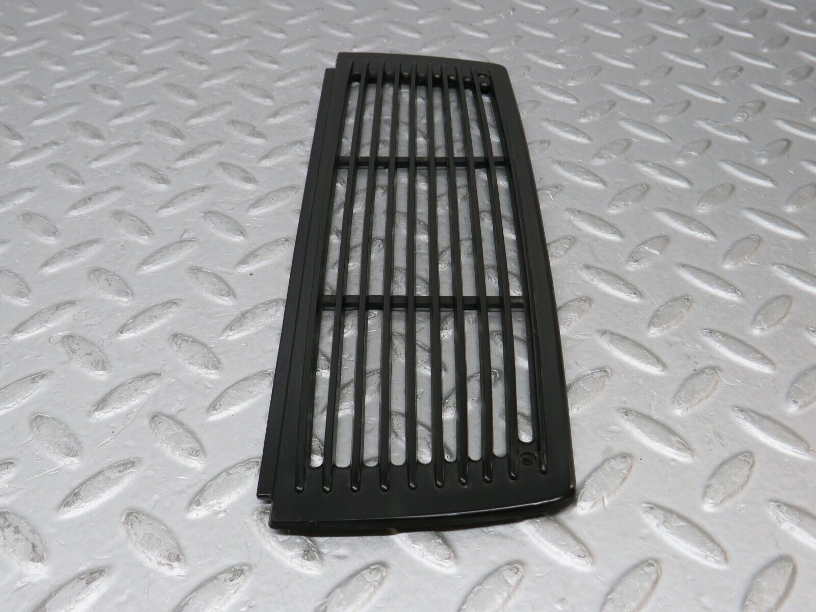 35818 Mercedes-Benz W108 Dashboard Centre Speaker Cover Grill