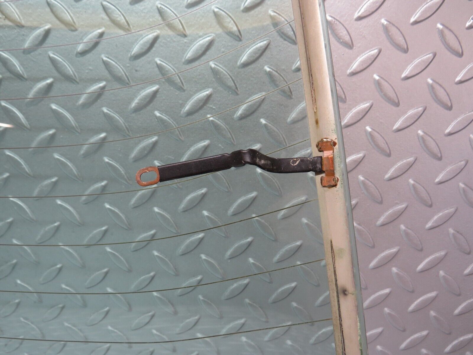 36682 Mercedes-Benz W201 190E 2.0L Rear Heated Windscreen Glass