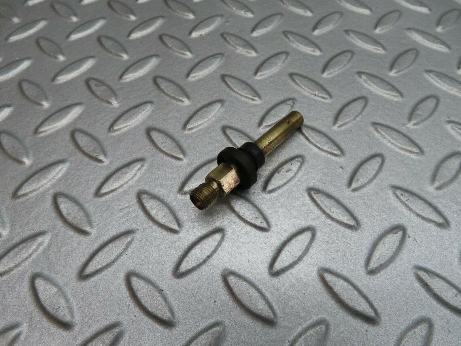 12173 Mercedes-Benz R129 300SL Coupe Fuel Injector 0437502054